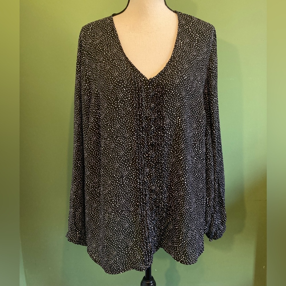 Torrid Black and White Speckled Blouse